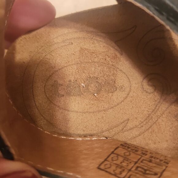 Taos Women's "Ziggie" Black Snakeskin-Print Sandals Size 6-6.5 - Picture 6 of 9